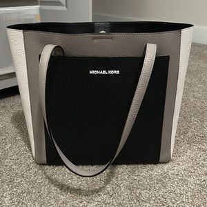 Medium Michael Kors Tote Purse